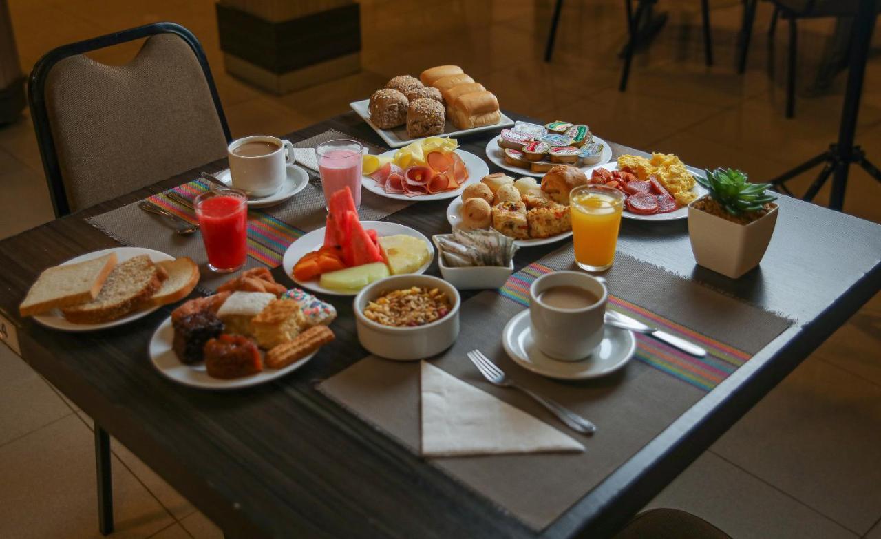 Rede Andrade Vivaldi Hotel ฟอสดูอีกวาซู ภายนอก รูปภาพ