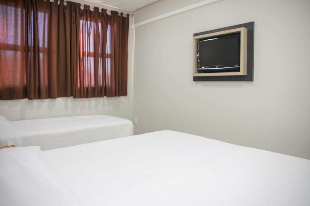 Rede Andrade Vivaldi Hotel ฟอสดูอีกวาซู ภายนอก รูปภาพ