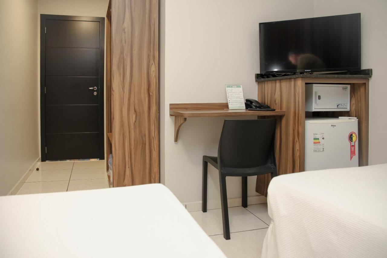 Rede Andrade Vivaldi Hotel ฟอสดูอีกวาซู ภายนอก รูปภาพ